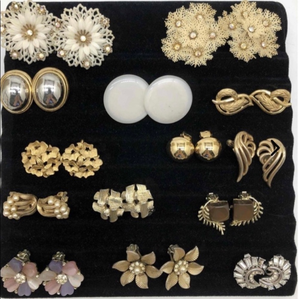 Vintage, Name Brand Earrings x14 Pair Coro, Lisner, Trifari ++